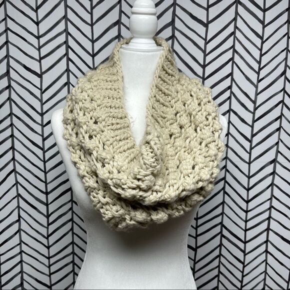 MixIt Crochet Infinity Scarf - Picture 1 of 2